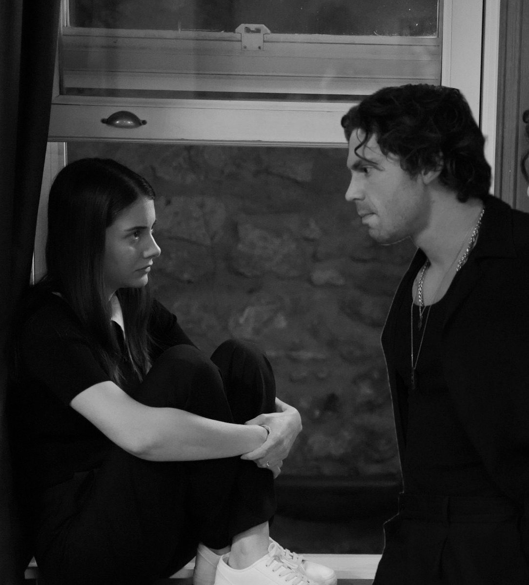 you always have to move them closer😁
#yalicapkini #kaysun #berilpozam #TaroEmirTekin #tarber #taroemir