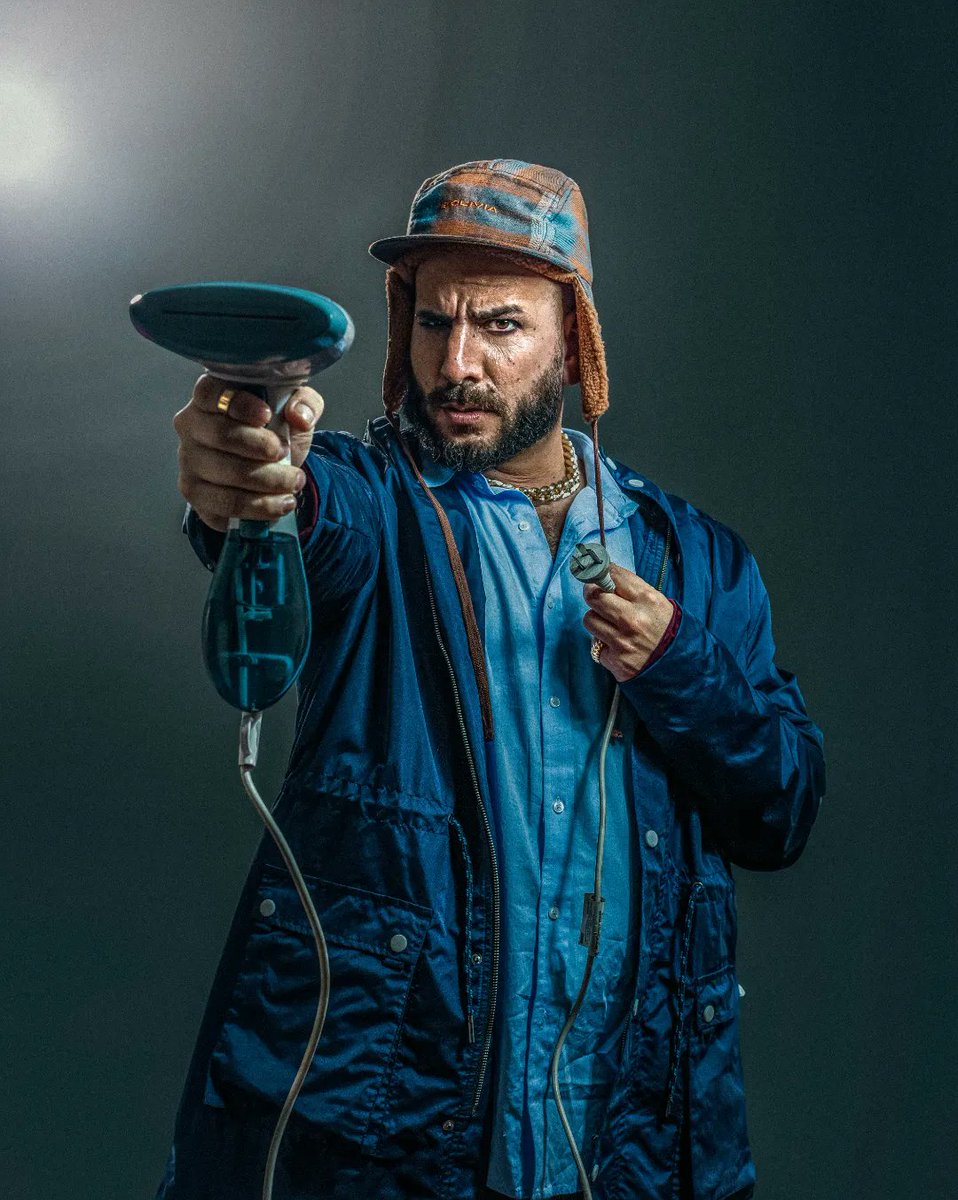 REVERSO en el paseo la plaza.
Viernes, sábados y domingos.