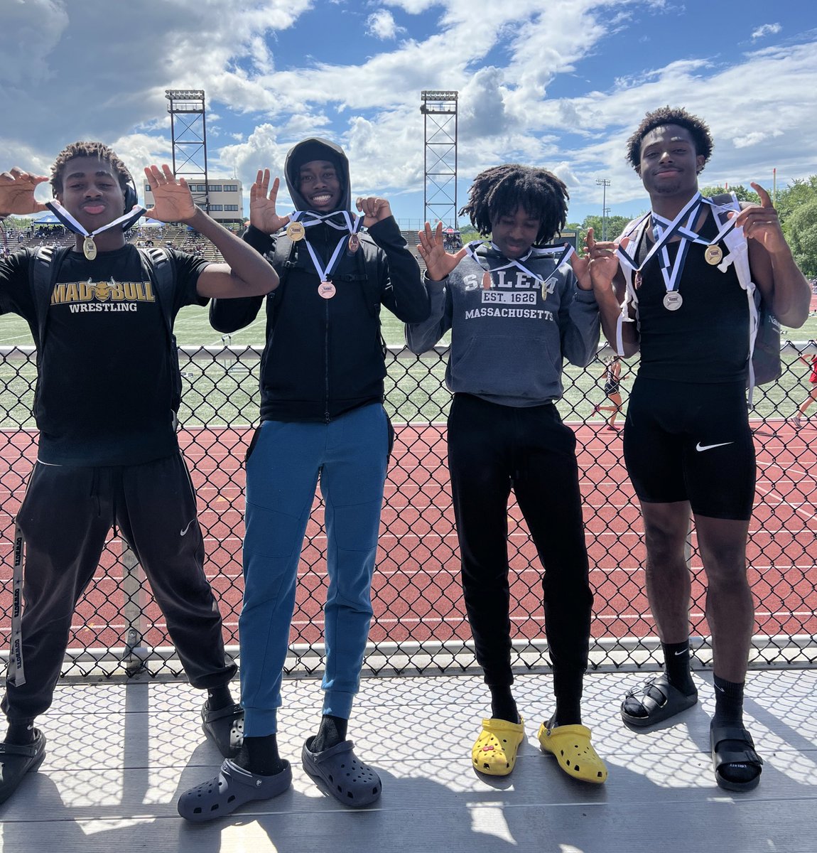 Boys 4x100 CLASS S State CHAMPS🥇 - Carter, Titus, McLean, McLean 
AND NEW SCHOOL RECORD with a time of 42.79‼️