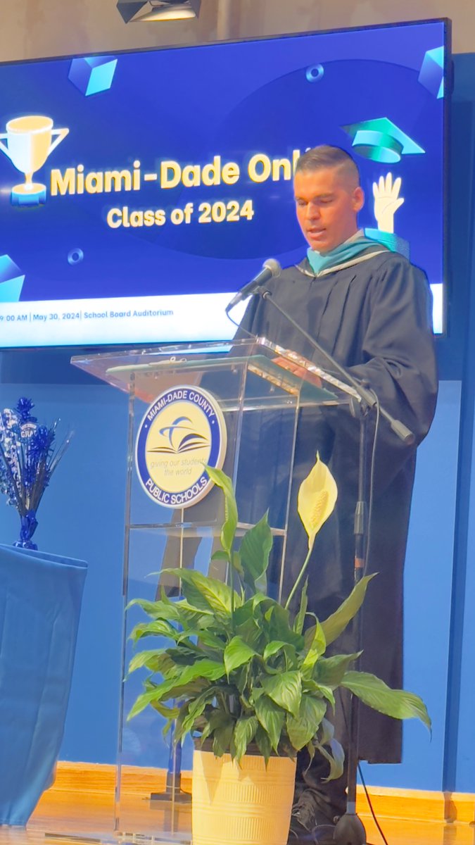 You did it!   Miami-Dade Online graduates, we are so incredibly proud of your accomplishments. You juggled responsibilities, mastered new technologies, and persevered through challenges – and today, we celebrate your success! #YourBestChoiceMDCPS