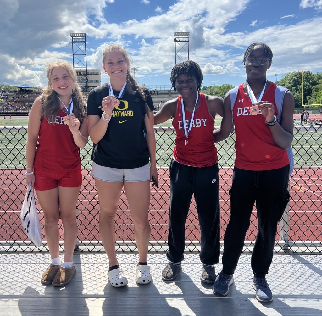 Girls 4x100 Place 3rd in Class S🥉- Brunetti, Santamaria, Fearon, Worgs 
AND NEW SCHOOL RECORD with a time of 51.25‼️