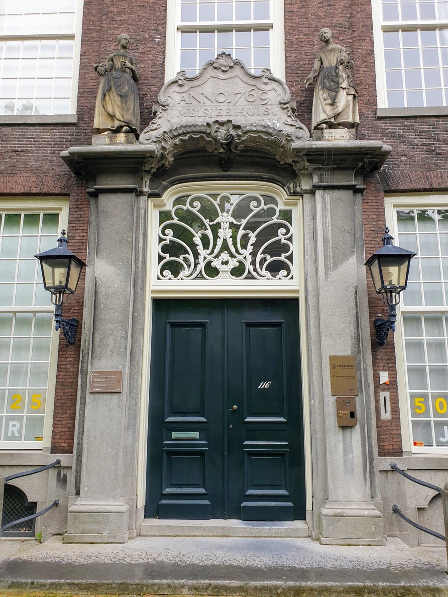 Meisjeshuis. Orphanage for Girls (Louis XV-style, Nicolaas Terburgh 1769) Delft, Holland #adoorablethursday #architecturephotography #Deft #dutcharchitecture