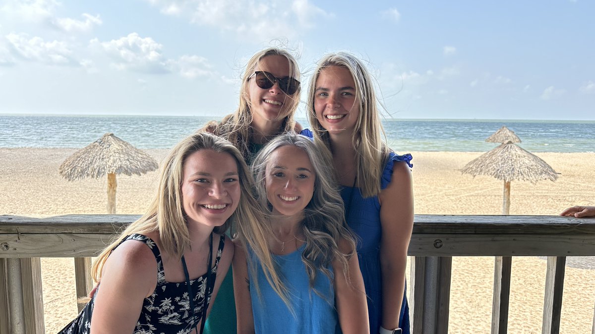 slbythebeach's tweet photo. Summer Learning ON the Beach! 

#SLBTB https://t.co/4kpDOHvTME