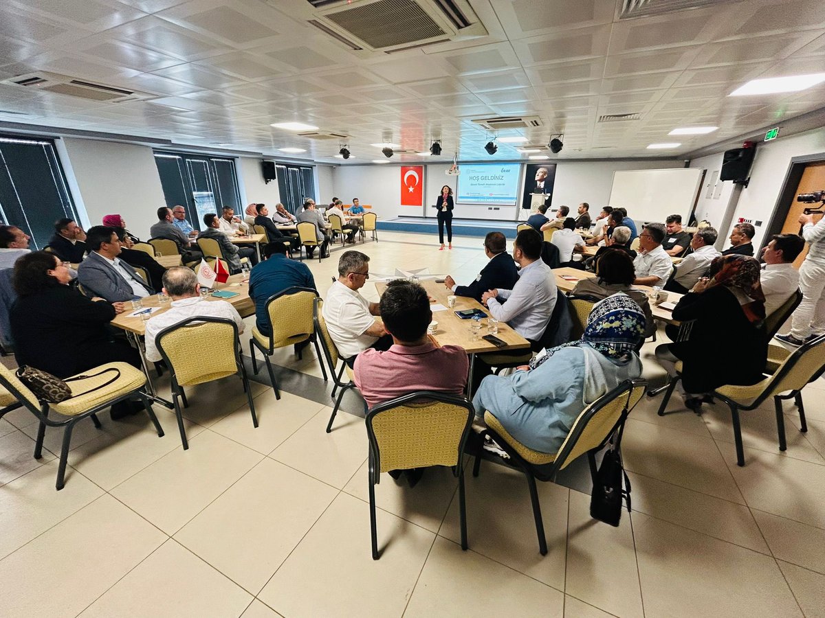 1️⃣Beceri Temelli Akademik Liderlik Semineri İlimizde görev yapan okul ve kurum yöneticilerine yönelik olarak planlanan ve Öğretmen Akademisi Vakfı Genel Müdürü Arzu ATASOY tarafından verilen…⤵️

<a href="/tcmeb/">Millî Eğitim Bakanlığı</a> <a href="/farukyelkenci/">Ömer Faruk Yelkenci</a> <a href="/akmansen/">Ömer AKMANŞEN</a> <a href="/EgitimKep/">Kocaeli Eğitim Platformu (KEP)</a>