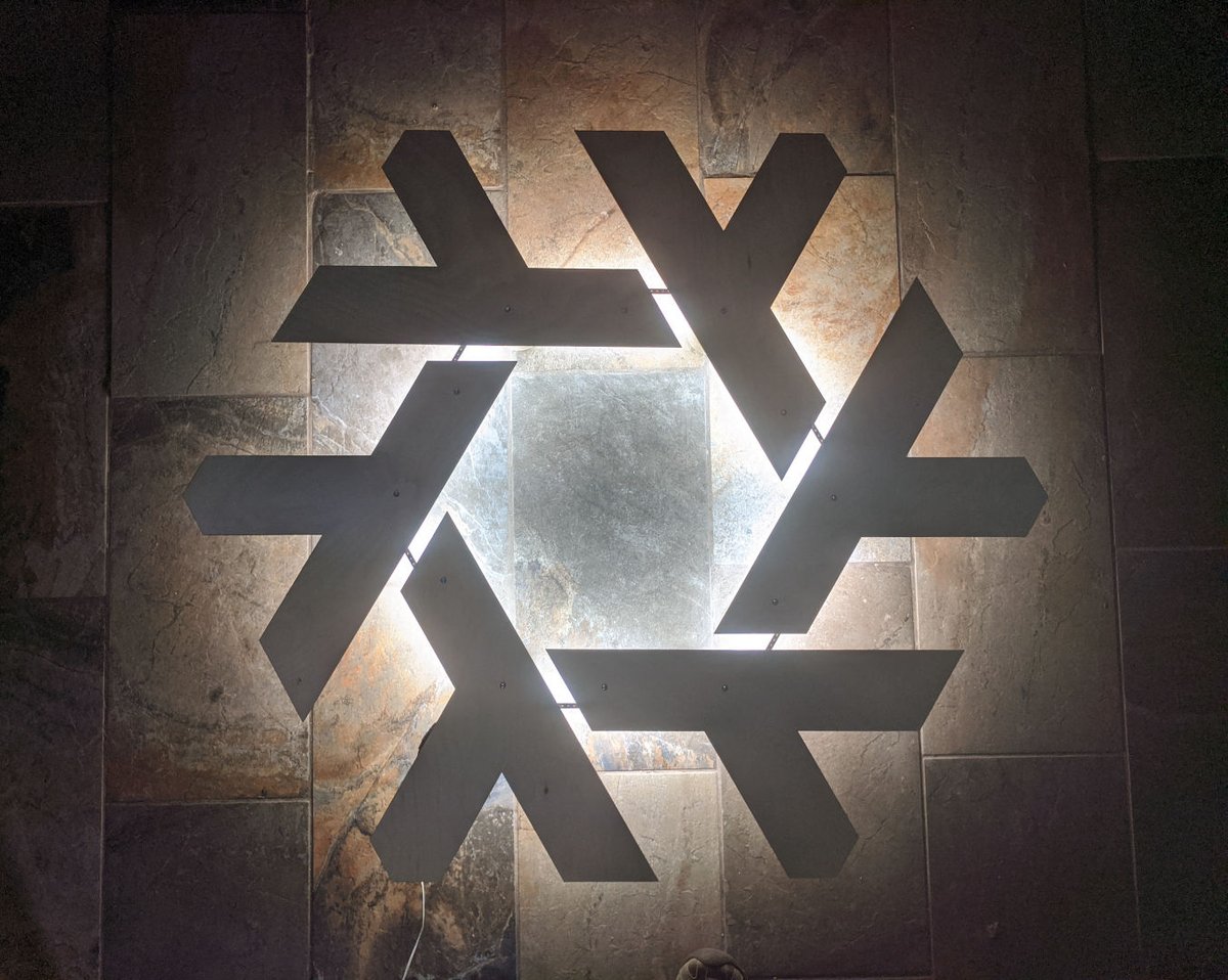 #nixcamp village at #emfcamp24, come join us 🧑‍🔬👨‍💻👨‍🎤

#nixos #emfcamp #emf24