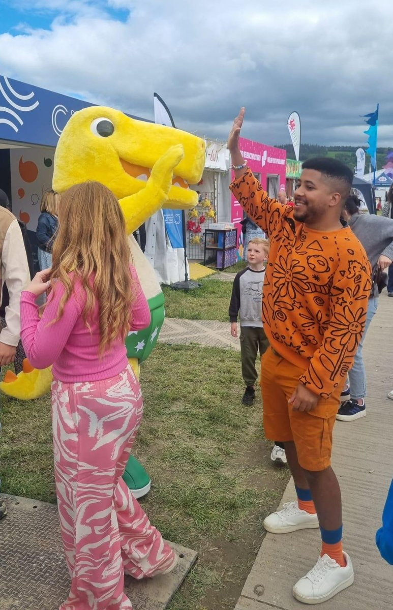 NSPCC Cymru/Wales (@nspcc_cymru) on Twitter photo We have been discussing the important messages of our Speak out Stay safe programme with visitors at <a href="/Urdd/">Urdd Gobaith Cymru</a> Eisteddfod today.
The programme helps children aged 5-11 understand abuse, how to recognise the signs and where to get help We have been discussing the important messages of our Speak out Stay safe programme with visitors at <a href="/Urdd/">Urdd Gobaith Cymru</a> Eisteddfod today.
The programme helps children aged 5-11 understand abuse, how to recognise the signs and where to get help
