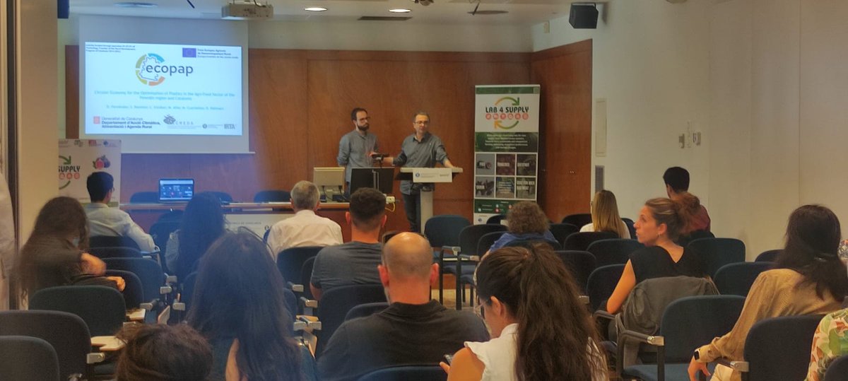 📢#LAB4SUPPLY Final Conference in #Castelldefels, #Barcelona. 
♻️"Multi-stakeholder identification and diffusion of innovations addressing the plastic challenge in agri-food value chains: Findings and lessons from the <a href="/ecopap/">ECOPAP</a> project" <a href="/DavidFGuerrero/">David Fernández G.</a> from <a href="/CREDA_UPC_IRTA/">CREDA</a> #PATT