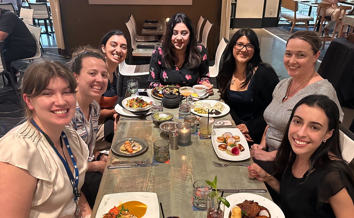LisaBHayes_lab's tweet photo. Lab outing to celebrate the graduations of Dia Sakthivel @Dharaniya9  and Stephanie Wood! https://t.co/n7F0UDFmg8