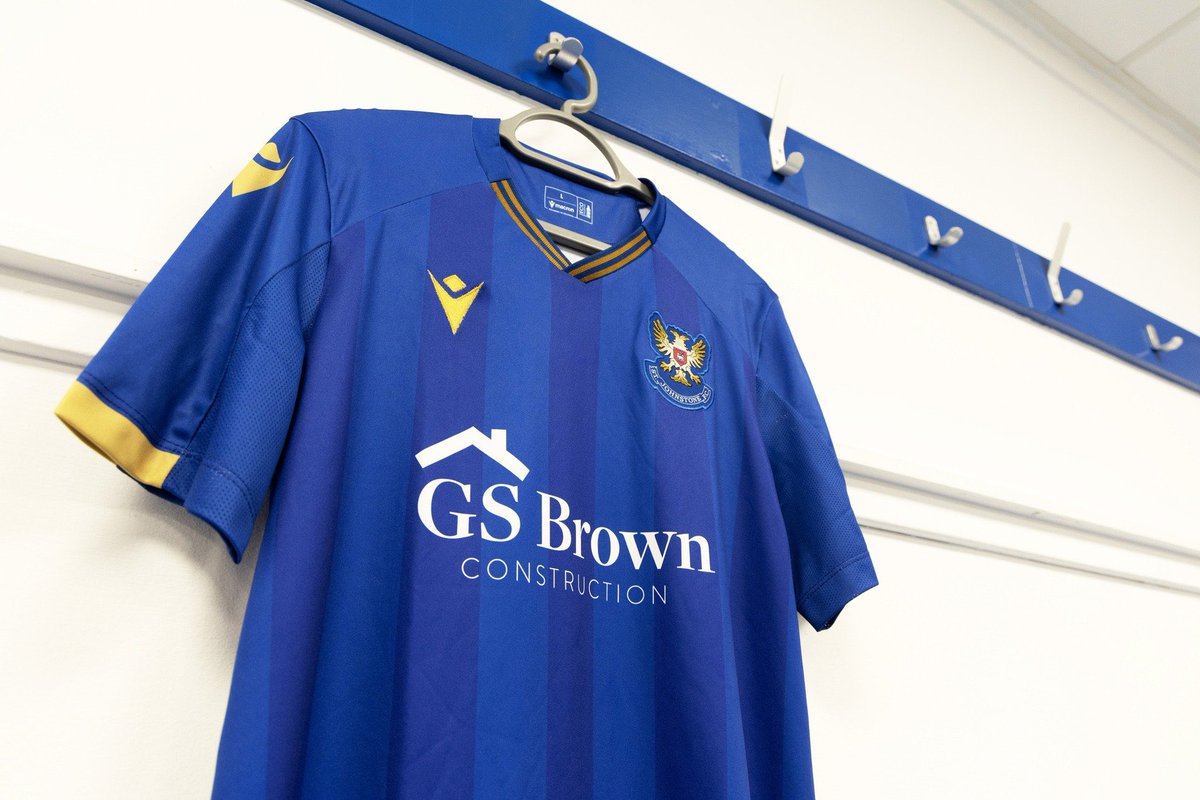 TheShirtUnion's tweet image. 🟦| @StJohnstone Home 24/25

Smart home shirt offering from @MacronSports with a subtle striped effect running through the blue base.

Gold/yellow trim completes the look.