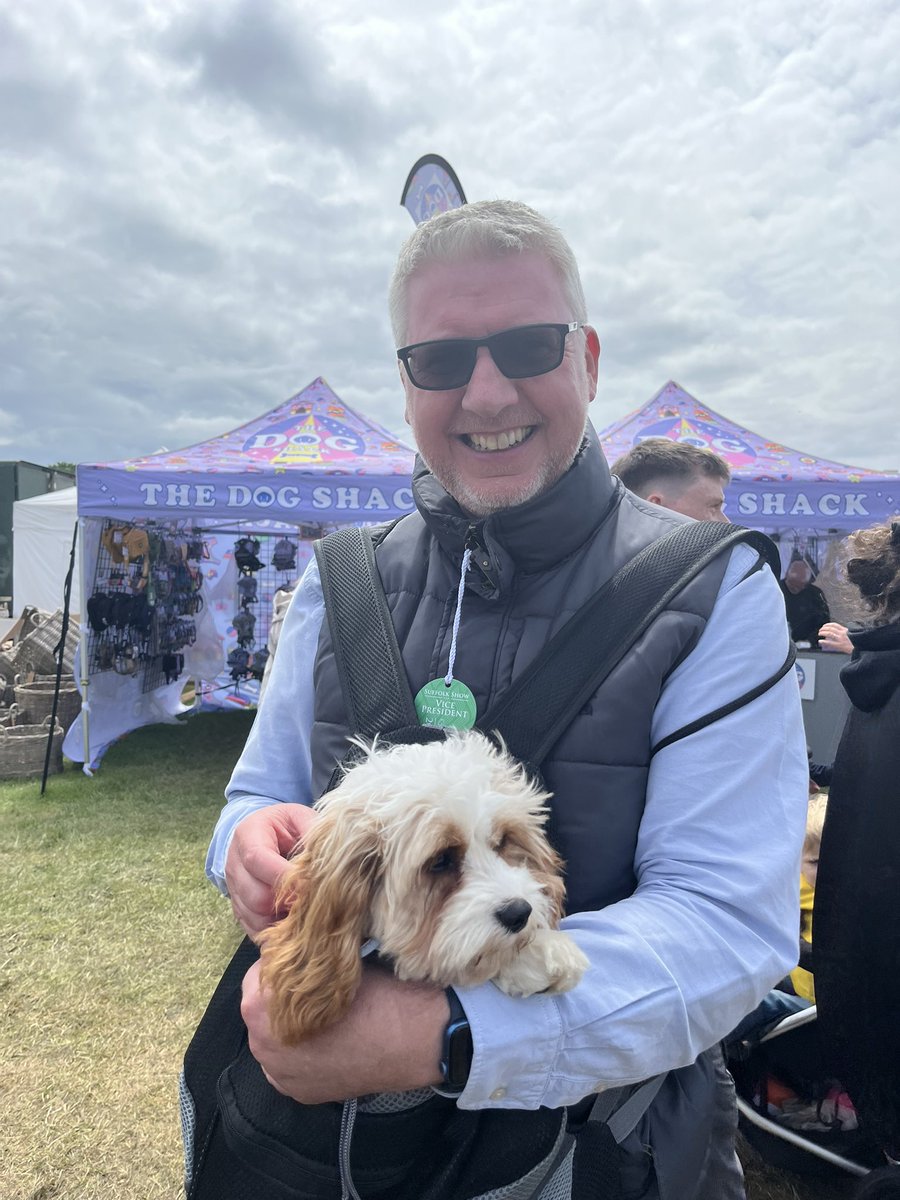 Good to see <a href="/KingsfleetColin/">Colin Low</a> today at #suffolkshow <a href="/SuffolkShow/">Suffolk Show</a> and lovely to meet #orla the cutest #cavapoo in the whole of #Suffolk
