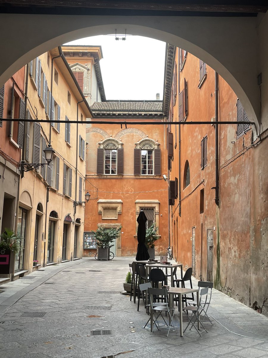 bobbiely's tweet photo. Reggio Emilia has this completely unexpected charm. Gorgeous little city. https://t.co/Vx9EL5jv0x