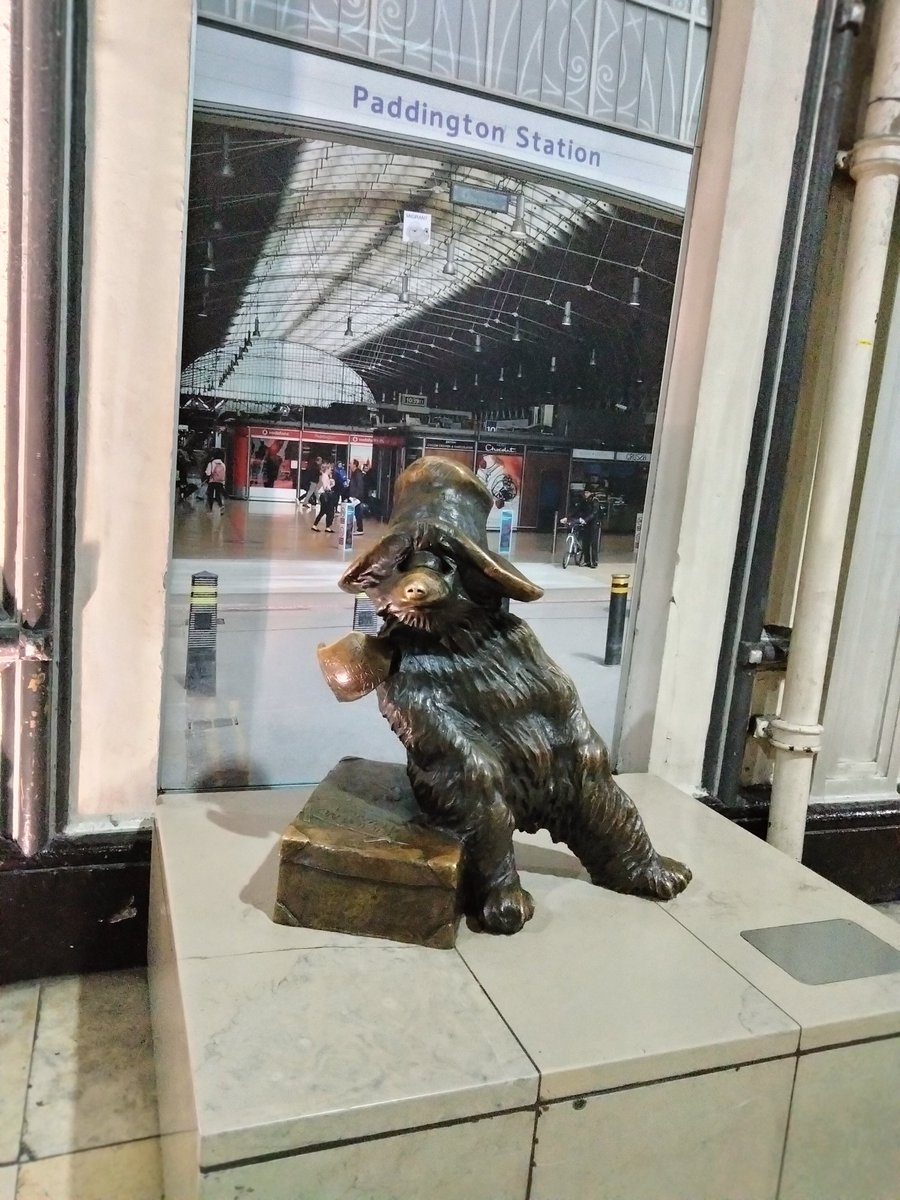 I had a wonderful and productive visit to Imperial College! Great discussions after my talk, good meetings, and hopefully a start of future collaboration!
I even managed to catch up with friends in Oxford