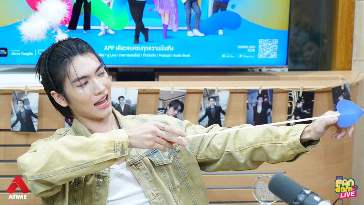 EFM_STATION's tweet photo. และสนุกสนานกันไปในเกม 'BOSS CKM SHOOT เลย อันไหนดีน้าาาาาา' บอกเลยทั้งน่ารัก ทั้งเฮฮา พลาดไม่ได้เลยย!! ต้องขอบคุณเหล่าแฟนๆของหนุ่มบอสด้วยน้าที่มาส่งพลังใจให้กัน https://t.co/dIfM11UjTF