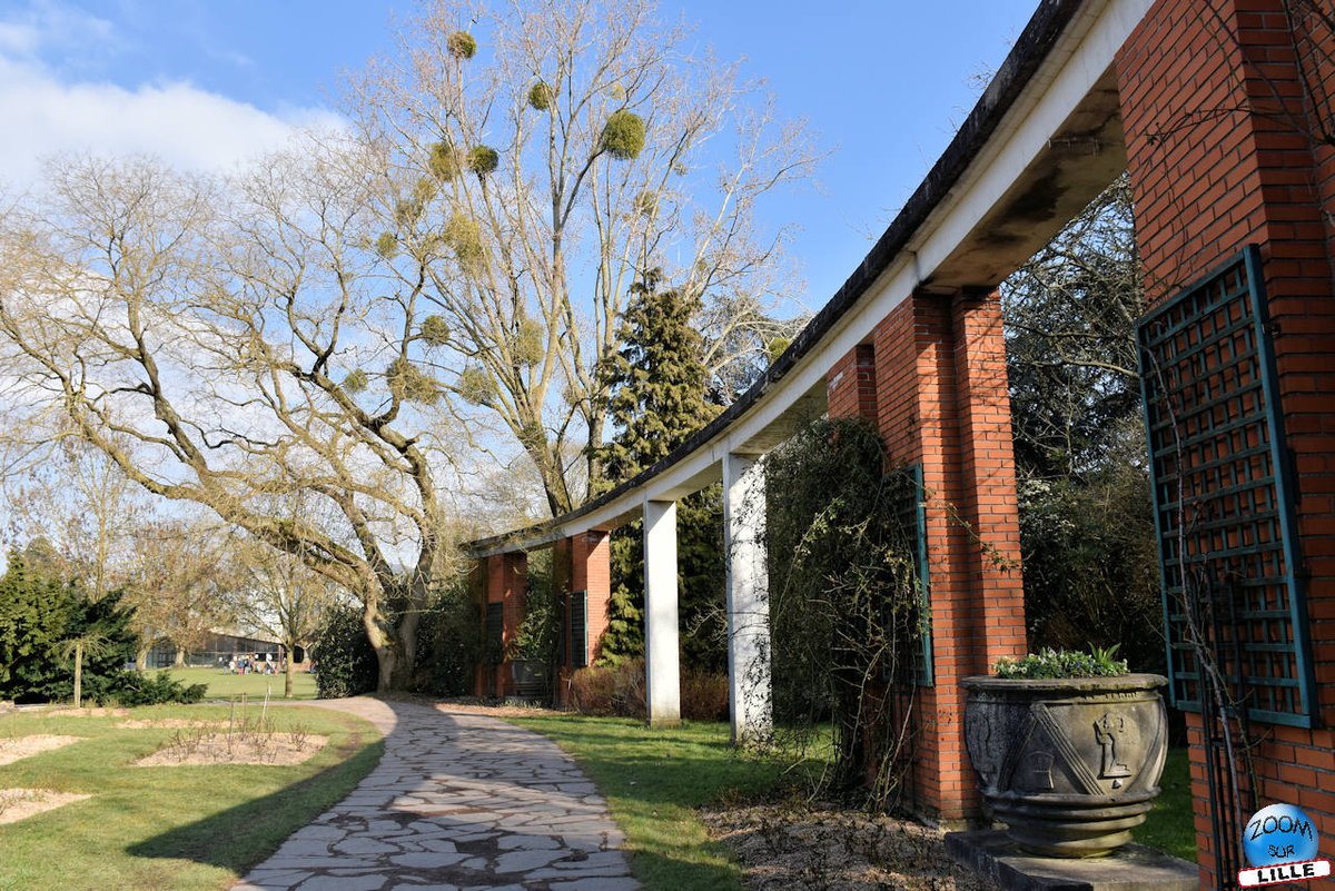 🌳 La 21ème édition des Rendez-vous aux Jardins vous permettra, du 31/05 au 02/06, d’éveiller vos cinq sens ! Pendant ces 3 jours, plus de 50 rendez-vous gratuits et ouverts à tous sont organisés dans 28 parcs et jardins de Lille. 🌳 👉 Plus d'infos >>> lc.cx/sHyD50