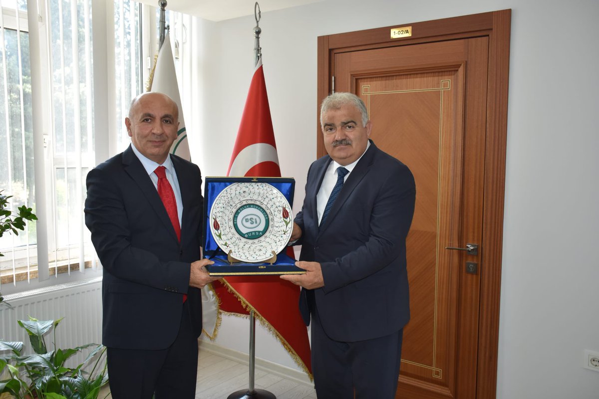 Bursa İli Ziyareti kapsamında DSİ 1.Bölge Müdürü İnan GÜNDÜZ’ü ziyaret edip Bursa İlinde yapılan çalışmalar hakkında istişarelerde bulunduk. Ev sahipliğinden ötürü teşekkür ediyor görevinde başarılar diliyorum.
<a href="/dsi_1_blgmd/">DSİ 1.Bölge Bursa</a>