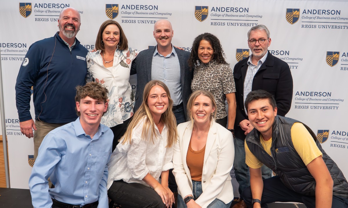 2024 Regis University Innovation Challenge winner Bring Coffee is working to make brewing a strong cup of coffee as easy as brewing a fresh cup of tea! Learn more about this winning business: regis.edu/news/2024/regi…  

#ThisIsRegis #JesuitEducated  #denverbusiness