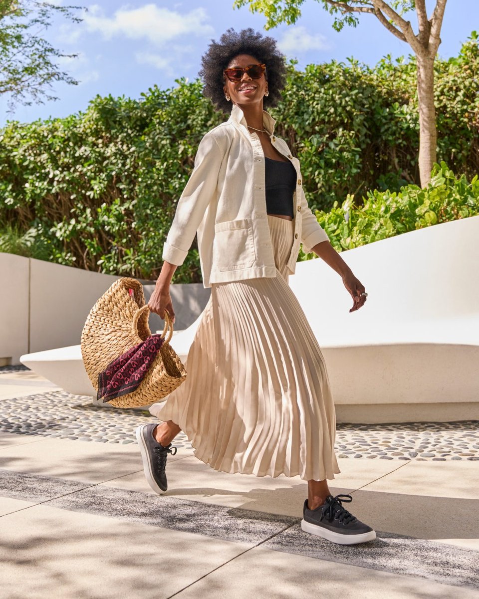 Just launched: the new Canvas Piper 👟. The classic court shoe, all grown up thanks to an elevated design that’s just as at home at backyard barbecues as it is stepping out on the town (talk about versatile). Shop: allbirds.visitlink.me/Up9Tpf