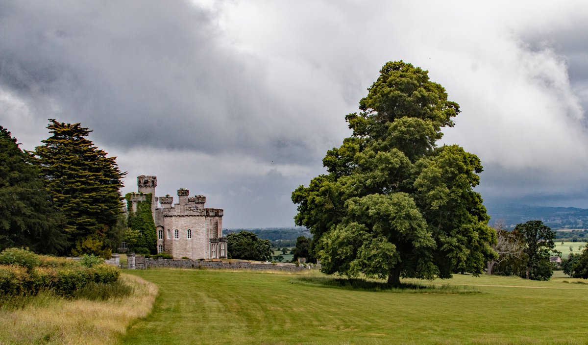 Preparations are underway to create a new country park on an historic Denbighshire parkland. Denbighshire County Council has agreed planning permission for the creation of a country park on woodland and parkland next to Bodelwyddan Castle.
👉 bit.ly/3UV32XG