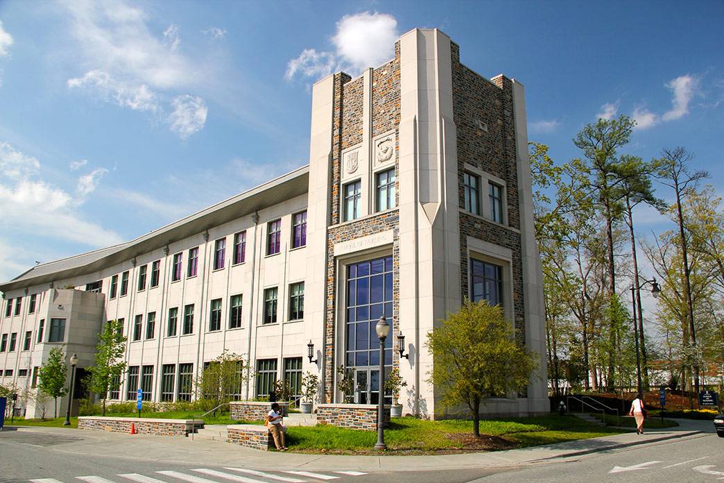 We’re pleased to share that Duke University School of Nursing has received a prestigious T32 grant from #NIH in support of our mission to advance #healthequity and address social determinants of health. Learn more here: duke.is/p/ch7x