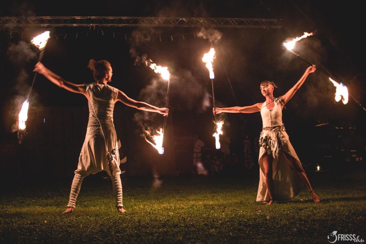 Hounslow's Summer of Culture 2024 commences in June with events including 'Pyrodise' @BellSquareLDN on 8 June, Festival of Storytelling event in Chiswick Flower Market on 2 June, Streets Alive @watermansarts on 21-22 June. Find out more: bit.ly/4aEB5JB