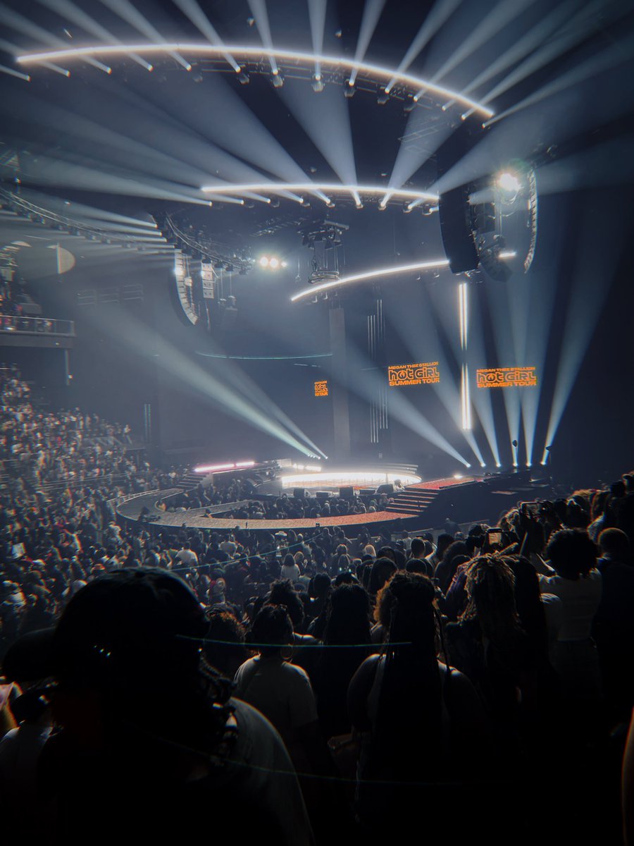 LivWav's tweet photo. hot girl summer loading…

#HotGirlSummer #HotGirlSummerTour https://t.co/vratpZgOg6