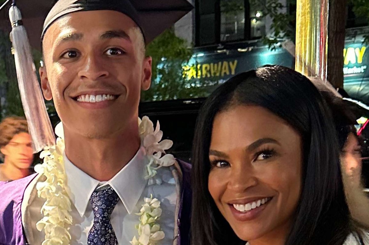 Nia Long shared a sweet photo commemorating her oldest son graduating from New York University. bit.ly/3WXrCdj