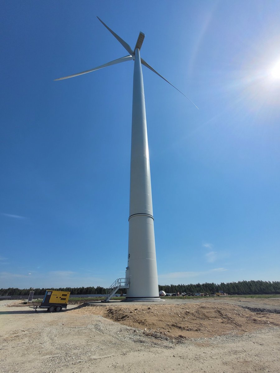 Baltikumi kõige-kõige-kõigemad tuulikud o meitel.. #windturbine #windgenerator #greenpower #renewableenergy #estonia #dayattheoffice #sunnyday #future