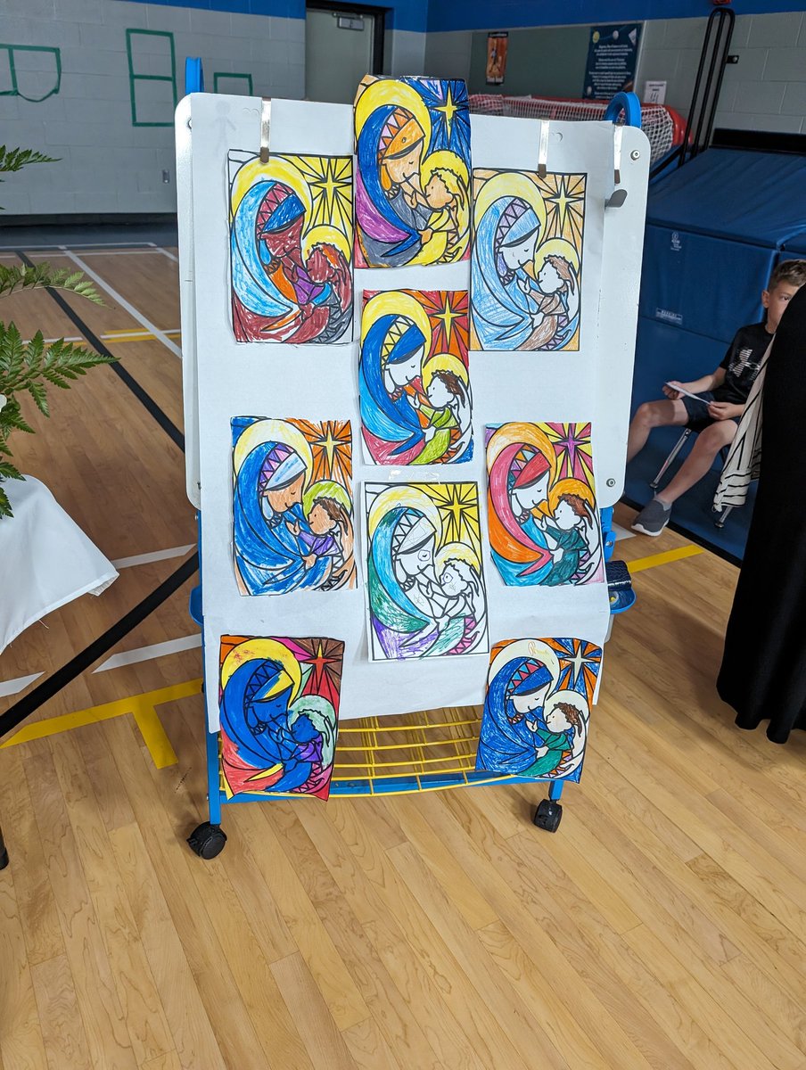 Les Panthères <a href="/EECSteTherese/">École catholique Sainte-Thérèse</a> ont participé activement à la célébration de la parole dans le cadre du mois de Marie  animée par les amis de la maternelle et du jardin.  Merci pour votre chaleureux accueil!