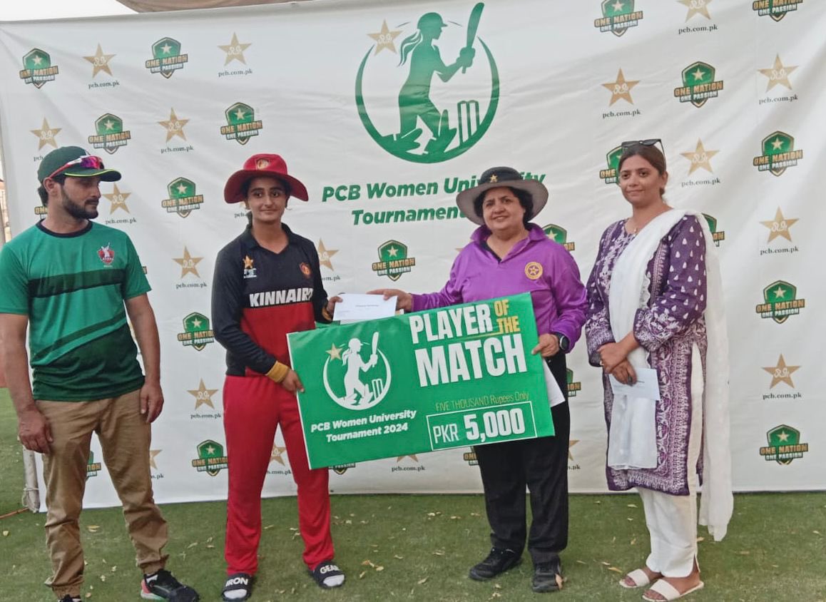 Kinnaird Cricket team grabbed 2nd consecutive victory against Lahore College in the PCB Women University Cricket Tournament, 2024, held today at COMSATS Lahore. 
POM- ➡️Fatima Shahid (39 runs) 
Thanks to <a href="/TheRealPCB/">Pakistan Cricket</a> for providing  such opportunity to students  👏👏
