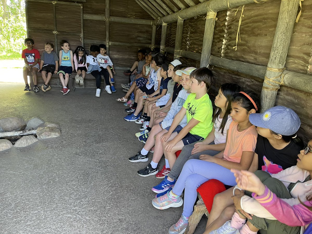 Aaron Benesh tweet media