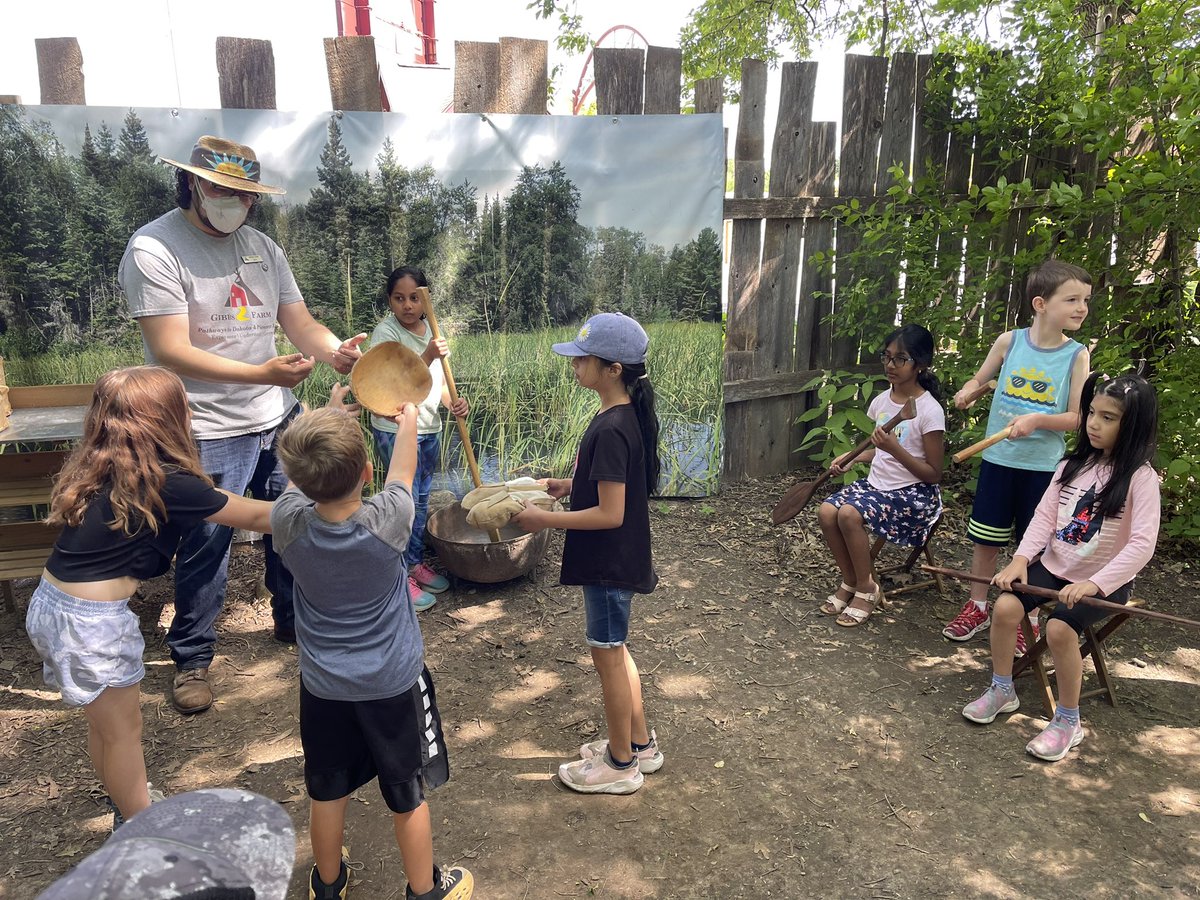 Aaron Benesh tweet media