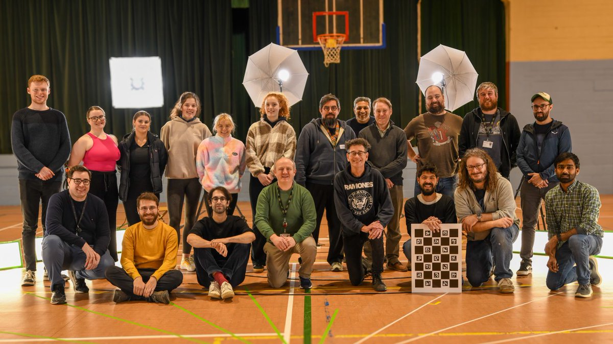 TRANSMIXR's tweet image. #Throwback to January! ⬅ 

#TRANSMIXR partners gathered for an exciting workshop. 
Over three intense but fulfilling days, the focus was on testing #volumetric video and #motion capture systems. 

🌐 Visit our website to read the full article 🔗 lnkd.in/dQJnW5FP