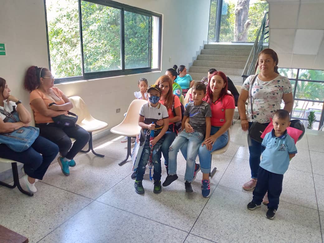 Equipo PAI del Ipasme Rubio hace promoción a la importancia de la vacunación y realiza el monitoreo de tarjetas de los pacientes de pediatría que visitan nuestras instalaciones, para así garantizar el proceso de inmunización.
