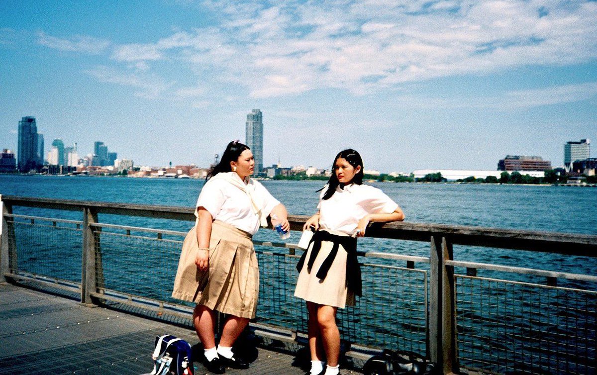 Raised in O'ahu and currently based in NYC, Emily May Jampel is a writer, director, and actor (among many other things!) who has created a body of work that teeters between liminality and intentionality. 🌺

buff.ly/3wYiN8r