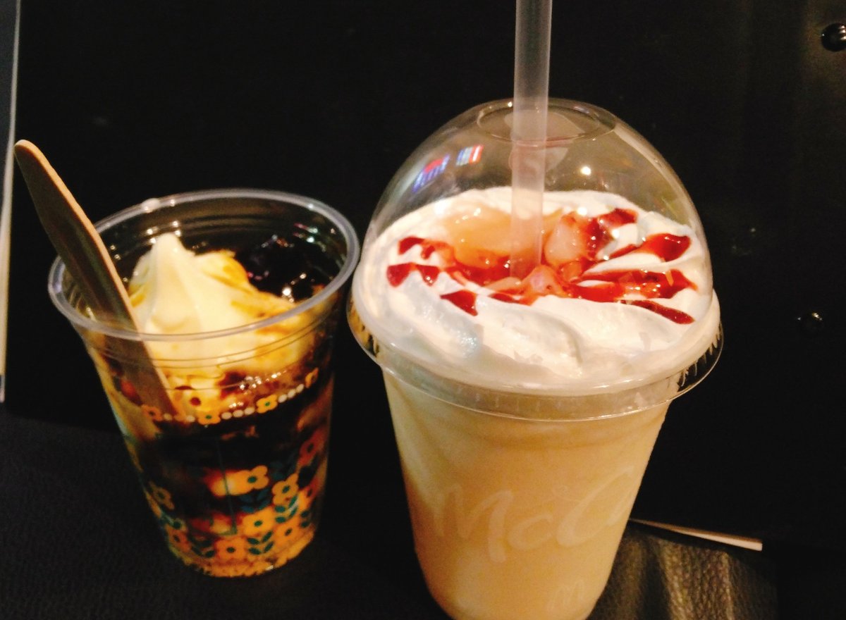 マクドナルド

もものヨーグルトフラッペ
コーヒーゼリーパフェ
ポテナゲ大
(ナゲット5×2箱　ポテトL)

5/7から何かしら働いてた私たち😂
ふたりで慰労会✨
ももは果肉ゴロゴロ🍑
コーヒーゼリー苦くてソフトと下のザクザクで
かなりの完成度🙌
これは食べてみて🥳
ナゲットのソースはマスタード一択😁