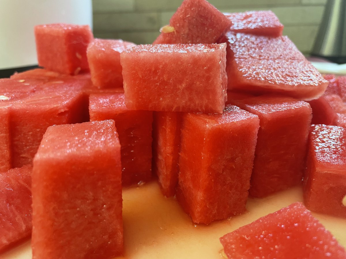 TheBestBake1's tweet photo. Tasty, juicy, watermelon. https://t.co/UryEgAm18I