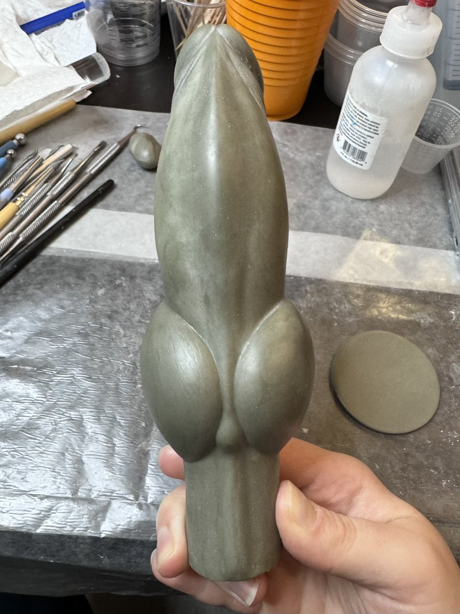 [WIP] I’ve been in the Sculpting Zone™ working on something new and exciting. Here’s hoping I have it ready before Dark Odyssey Fusion 🤞🤞🤞