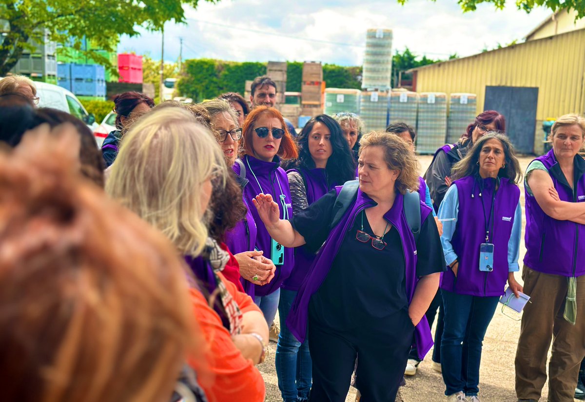 🍎 Esto se acaba. Hemos visitado la explotación de uno de los #agricultores de @FNSEA, Toulouse (Francia) acompañadas de mujeres rurales francesas, tras conectar con @COPACOGECA en la última reunión femenina antes de las próximas #EleccionesEuropeas #9j

#JuntasSomosMásFuertes 🇪🇺