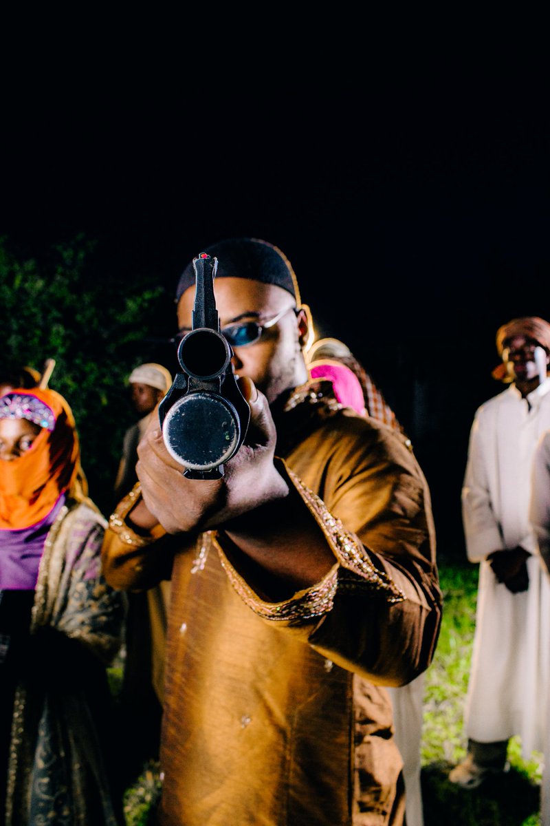 daily_crafted's tweet photo. AS-SALAAM ALAIKUM 🤲🏾 Out Now 🔖BUKASA Ft. @76Drums
.
.
In Flame @@ORIGINAL_BUKASA
Styling/Creative Art Direction @daily_crafted 
Creative Director @reaganzamiir
Photography @lu_denis.x

https://t.co/E4n3NkE9Xh

#bukasa #assalamualaikum #musicvideo https://t.co/JSv6E6dCF7