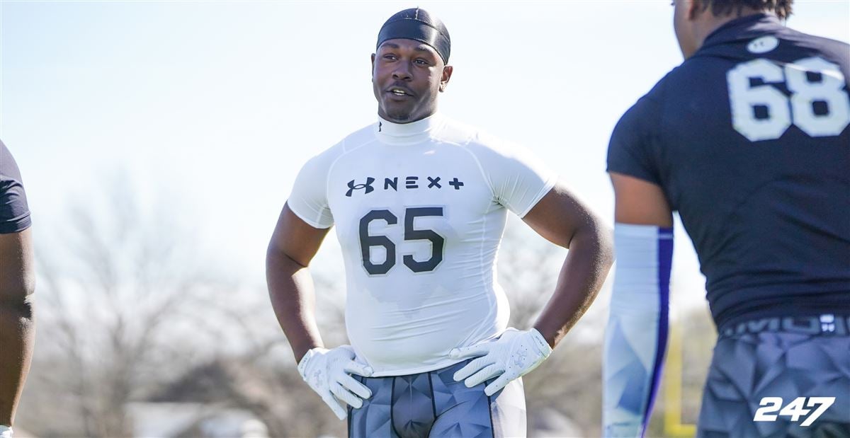 Where do the recruitments of the top prospects in Texas stand as a busy official visit stretch kicks off? @MikeRoach247 breaks down the latest in the Lone Star State, including a handful of 5-stars ✍️ 247sports.com/longformarticl… @247recruiting