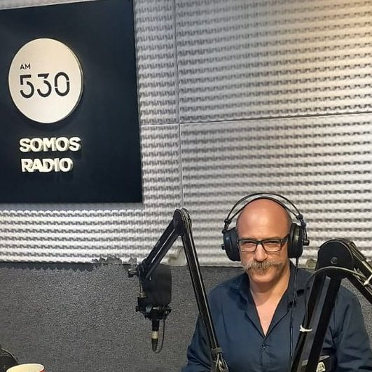 #LaVueltaCompleta 📻

📞AHORA📞

🗣️ Columna de Leonel Tesler (<a href="/leonel_tesler/">Leonel Tesler</a>)
 
Médico Sanitarista, Titular de la fundación 'Soberanía Sanitaria'

🎙<a href="/anrecupero/">Andrea Recúpero</a>🎙️<a href="/vmastra1967/">Victor Mastrangelo</a>

#SomosRadio #AM530 #BuscamosLaVerdadSiempre