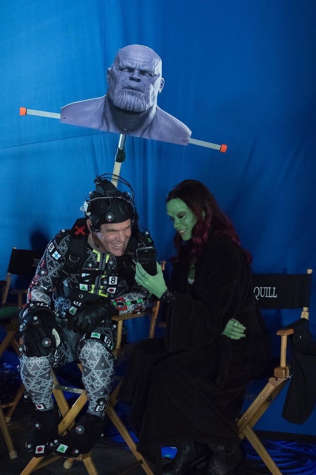'Thanos' & 'Gamora' 
Pasándola bien, en un descanso del rodaje de #avengers #endgame #joshbrolin #zoesaldana #production #movie #still (2019)