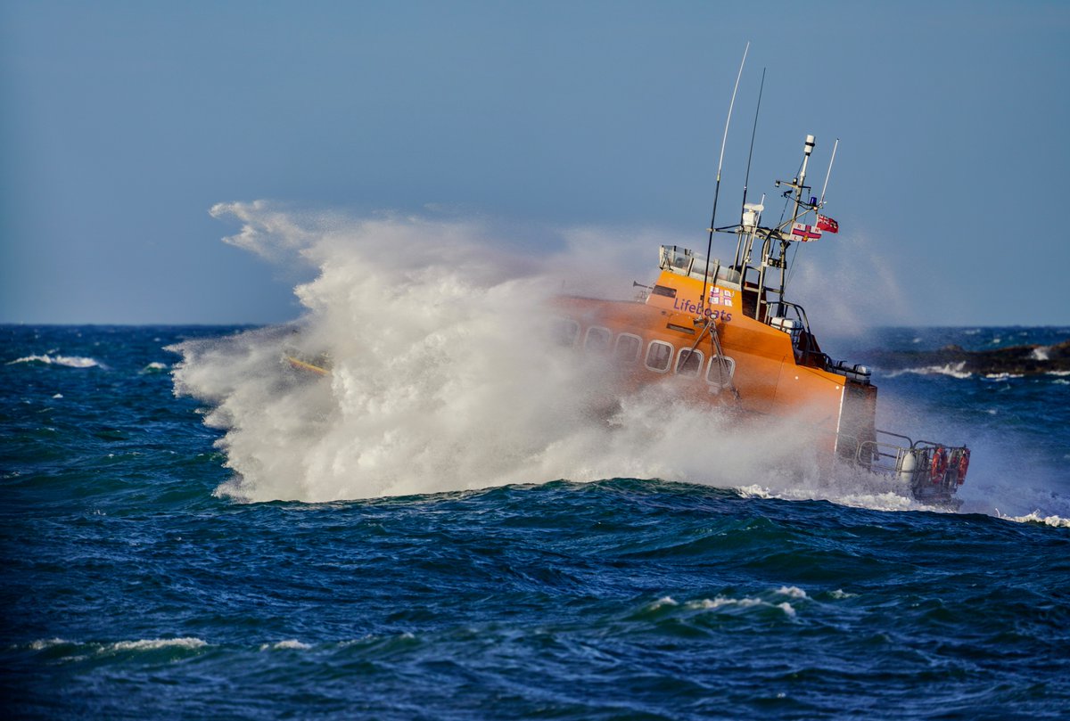 whiskymad's tweet image. Larne Lifeboat crew braving the storm during this evenings training session @LarneRNLI @ILoveLarne @LoveBallymena @RNLI @barrabest @WeatherCee @angie_weather
