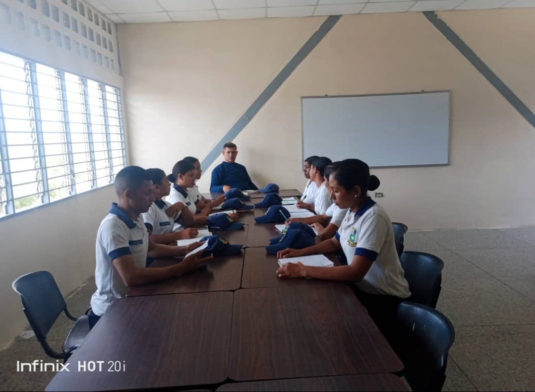 Desde el núcleo Municipalizado Urdaneta los Estudiantes del TSU Proceso II_2023 Convenio Unes/ACAPOL Proceden  a recibir Orientacion en la cátedra Legislación  Policial a cargo del Inspector IACPEL López Ruperto.

🗣️ *¡FORMAR PARA TRANSFORMAR