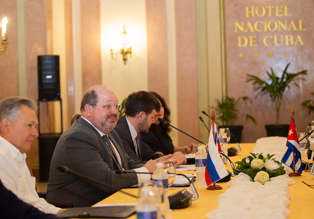 CubaMINREX's tweet photo. Celebran #Cuba 🇨🇺 y #Rusia 🇷🇺 consultas intercancillerías sobre derechos humanos. 

Durante el fructífero encuentro, se constató el alto nivel de convergencia en las posiciones de ambos países. 

🔗https://t.co/UkwVZT7Exa https://t.co/nKC64S4Tom