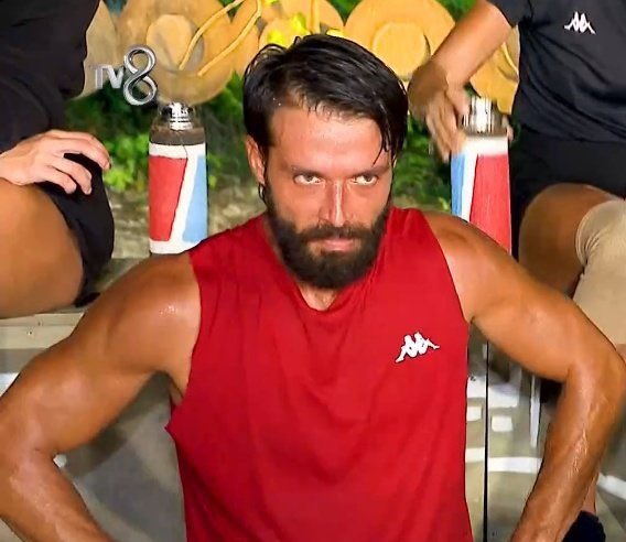 Lütfen bu ikisi birdaha Survivor a gelmesin   yarışmanın kalitesi düşüyo  
#Survivorallstar2024
