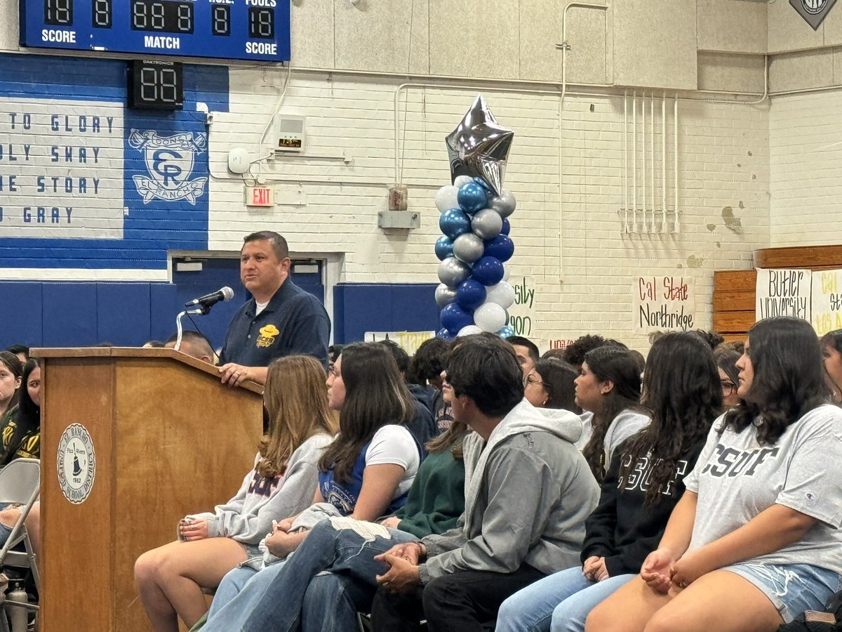 !!Si Se Pudo! Congratulations to all the wonderful students who committed to higher education!