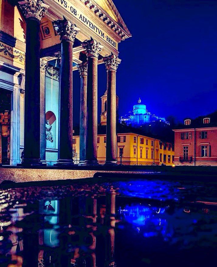 GOOD NIGHT from TORINO #photo #art #arttwit #twitart #torino #turin #ilovetorino #iloveart #artlover #photography #Artlovers #photooftheday #blue #BlueNight #TorinoCheSpettacolo