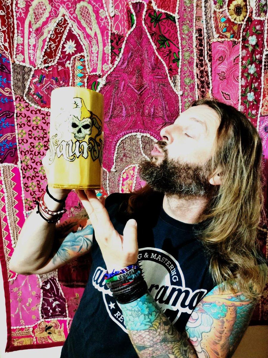 SauromOficial's tweet photo. 🍺Increíbles jarras personalizadas que nos han obsequiado nuestros amigos Ame y Manuel. Hazte con la tuya y muchos más productos de merchandising artesano en:
https://t.co/VTqFaRoVk2
https://t.co/fj2Wf2rbDI
#Saurom #merchandising #mexico #jarras #merchansaurom #Juglares https://t.co/GOkqOuug7x