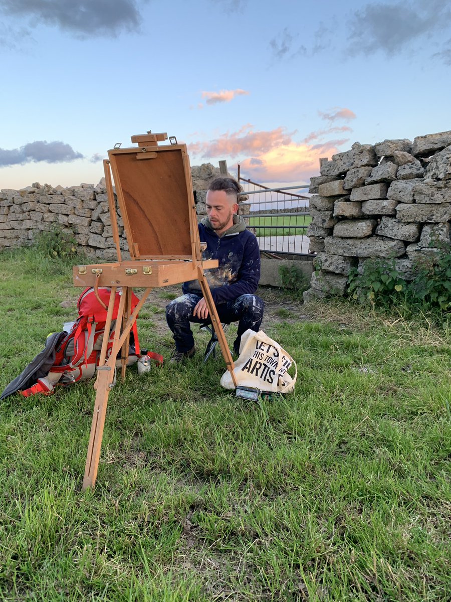 Another fine evening painting, albeit very chilly in the gusty wind. The concrete walls and strip behind me are the remains of the ww2 Aerodrome here. There’s a control tower in this field too. Eisenhower addressed nearly 4,000 troops in the fields to my left. Great back garden.